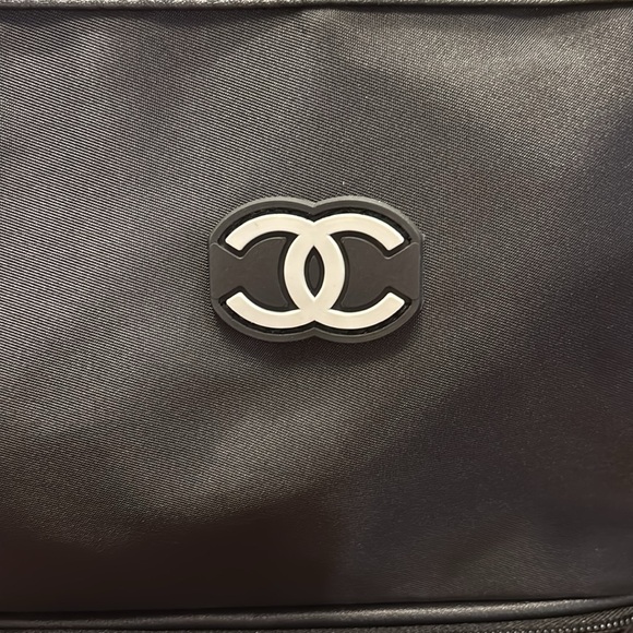 Brand new Chanel black nylon large make up pouch/clutch/bag NWOT - Picture 2 of 7